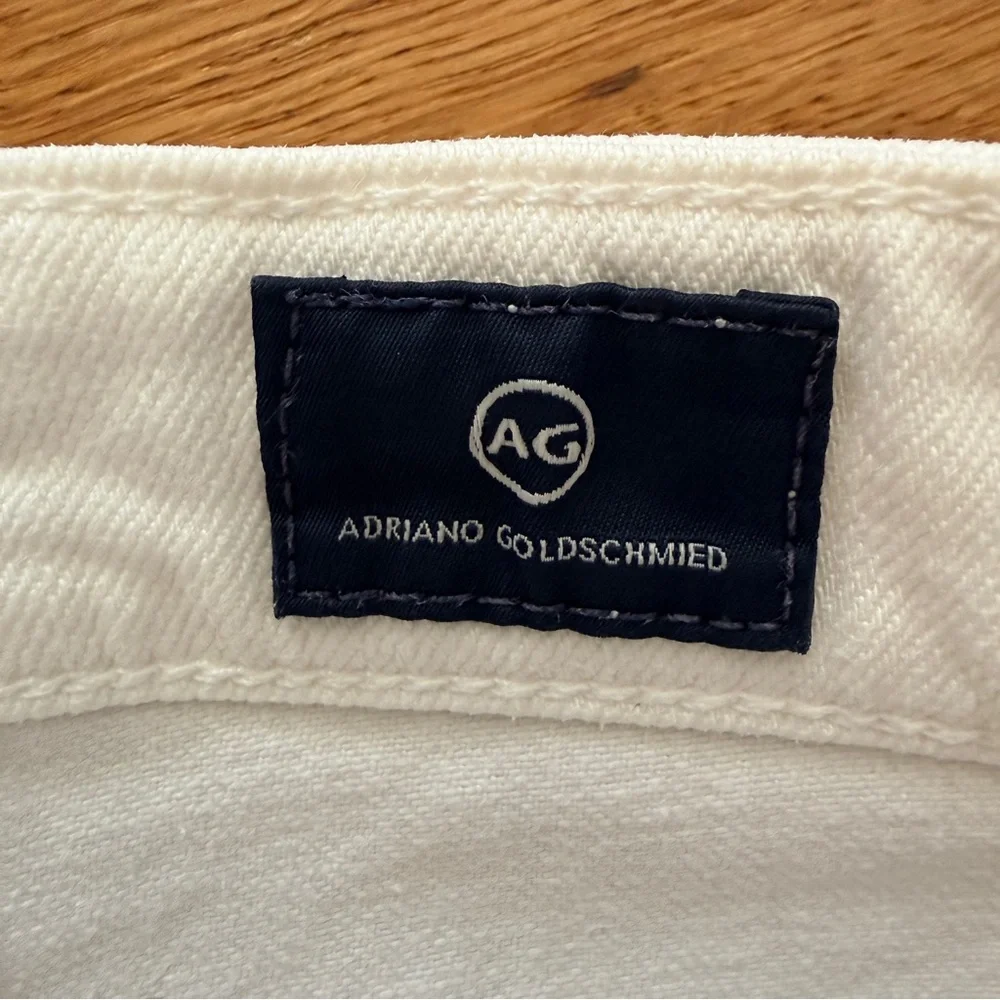 AG Adriano Goldschmied The Hailey Ex-Boyfriend Roll Up Short White Size 25 - Picture 7 of 7